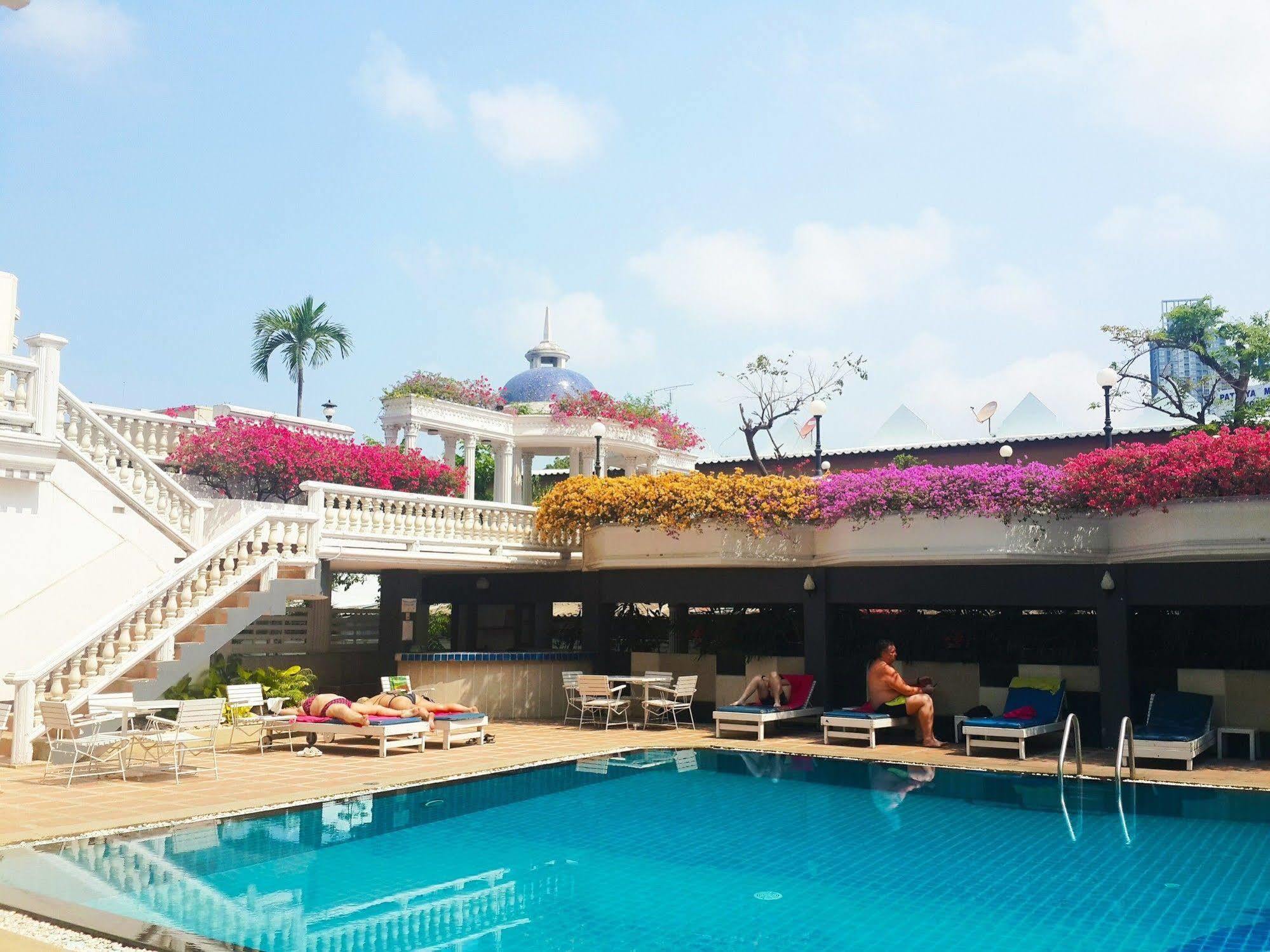 Caesar Palace Hotel Pattaya Exterior photo